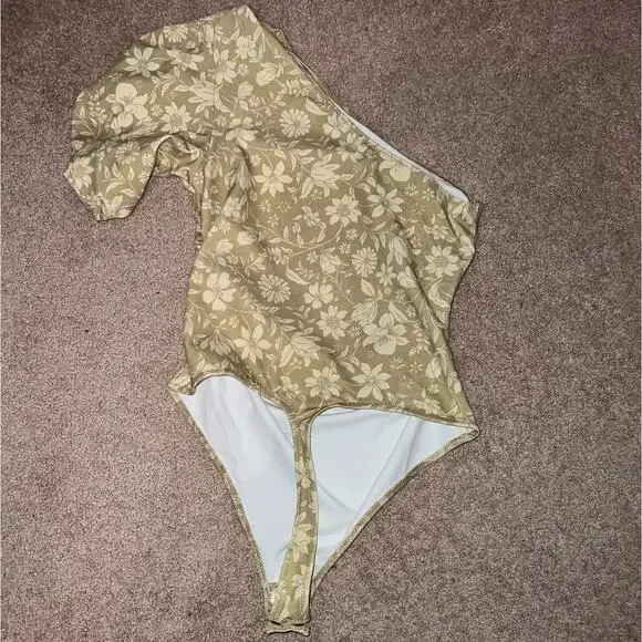New Free People Somethin Bout You Floral One-Shoulder Bodysuit size M - Picture 7 of 10